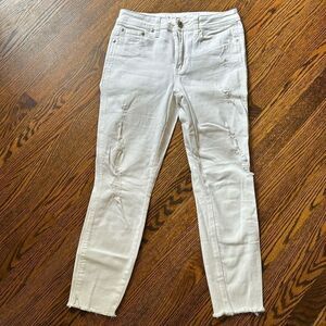Seven7 white high rise ankle skinny raw hem distressed 5-pocket jeans. Size 6.